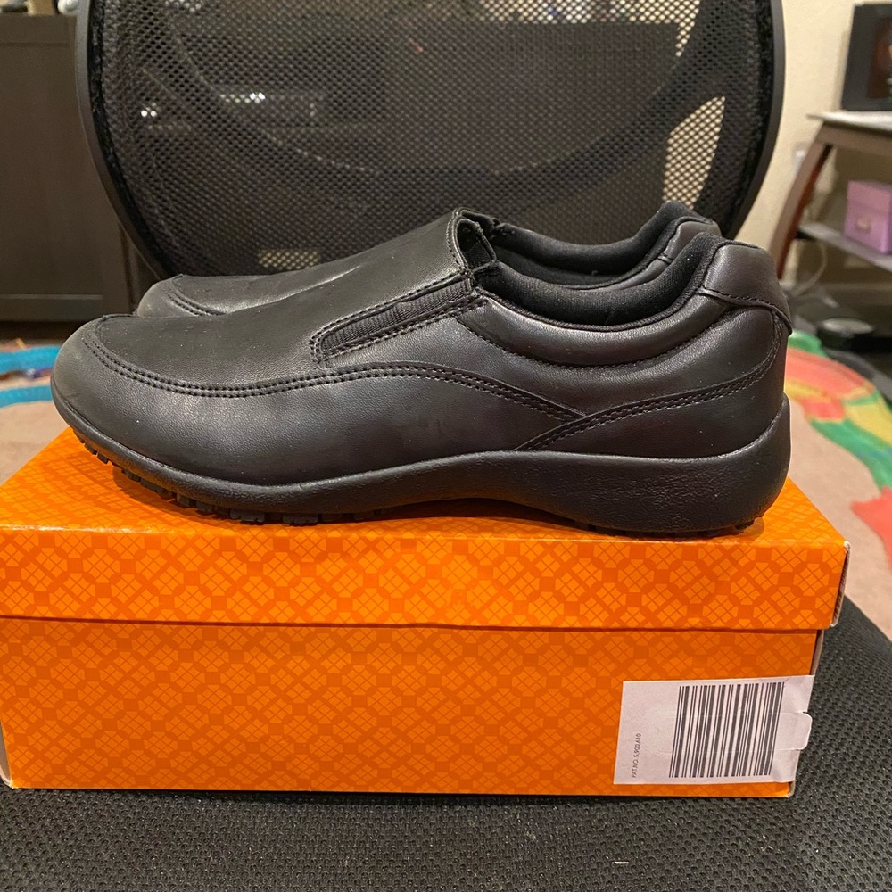 SafeTstep slip resistant shoe